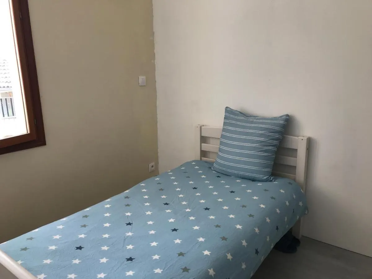 Apartment Micro-Salle En Face De La Gare Roanne France