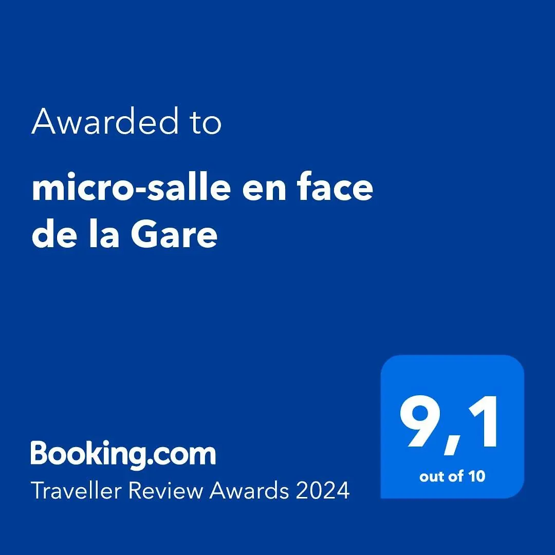 Micro-Salle En Face De La Gare Roanne 0*,  France